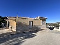 Magnifique villa avec piscine et vue sur la montagne à Petrer in Alicante Property