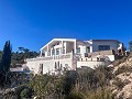 Cozy Villa with Pool and Panoramic Mountain Views in Petrer in Alicante Property