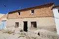 Village House in Raspay in need of reforming in Alicante Property