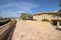 Freistehende Villa mit Gästehaus in Loma Bada, Alicante in Alicante Property