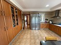 4 Bed 2 Bath Villa in Alicante Property