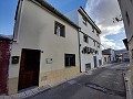 Preciosa casa de pueblo con terraza en la azotea in Alicante Property