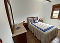 Enorme villa met 5 slaapkamers en 3 badkamers met stallen in Alicante Property