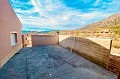 Villa de 3 chambres et 2 salles de bain avec piscine et garage in Alicante Property