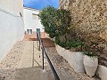 Casa adosada con gran patio in Alicante Property