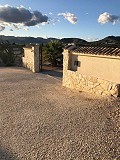 Belle villa prête à emménager avec maison d'hôtes et piscine in Alicante Property