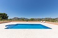 Belle villa prête à emménager avec maison d'hôtes et piscine in Alicante Property