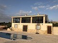 Belle villa prête à emménager avec maison d'hôtes et piscine in Alicante Property