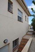 Villa met 5 slaapkamers en 2 badkamers met zwembad in Alicante Property