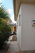 Villa met 5 slaapkamers en 2 badkamers met zwembad in Alicante Property