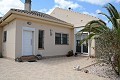 Villa met 5 slaapkamers en 2 badkamers met zwembad in Alicante Property