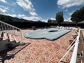 Amplia finca con piscina y cochera en Hondon de las Nieves in Alicante Property