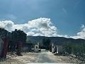 Amplia finca con piscina y cochera en Hondon de las Nieves in Alicante Property