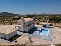 Villas de nouvelle construction à Pinoso avec piscine et terrain in Alicante Property