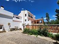 Dos casas mas ruinas y gran cantidad de terreno in Alicante Property