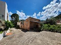 Dos casas mas ruinas y gran cantidad de terreno in Alicante Property