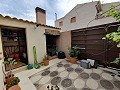 Town House with a garden and garage in Pinoso in Alicante Property