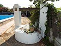 Villa met 4 slaapkamers en groot zwembad op een prachtige locatie in Alicante Property