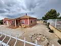 4-Schlafzimmer-Villa mit Pool in Alicante Property