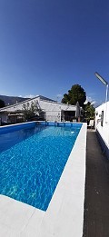 Villa with 3 Bedrooms, guest house, Pool & Garage in Alicante Property