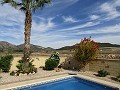 Makellose Villa mit 4/5 Schlafzimmern und privatem Pool in La Romana in Alicante Property