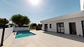 Villas de 3 dormitorios con piscina privada y 1 mes de finalización in Alicante Property