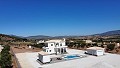 Luxuriöse neue Villa mit Pool und Grundstück in Alicante Property