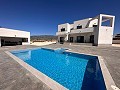 Villas neuves de luxe inc. terres, licences et légalités in Alicante Property