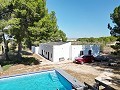 Villa de 4 chambres avec façade modernisée et piscine in Alicante Property