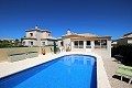 Mooie villa met 3 slaapkamers en privézwembad in Alicante Property