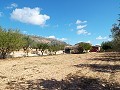 Gran casa de campo, a poca distancia de la ciudad in Alicante Property