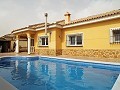 Villa met 4 bedden en 2 badkamers, zwembad, sauna en zomerkeuken in Alicante Property