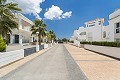 Mooie villa met 4 slaapkamers en 4 badkamers en gemeenschappelijk zwembad in Ciudad Quesada in Alicante Property