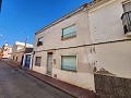 Amplia Casa Adosada en Salinas in Alicante Property