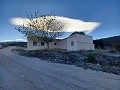 Landhaus mit herrlicher Aussicht. in Alicante Property