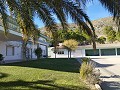 Villa met 9 slaapkamers en 8 badkamers met zwembad en tennisbaan in Alicante Property