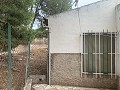 Renovatieproject met 4 bedden en zwembad in La Romana in Alicante Property