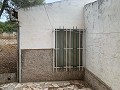 Renovatieproject met 4 bedden en zwembad in La Romana in Alicante Property