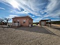 Mooie villa met 1/2 slaapkamers en hut in Alicante Property