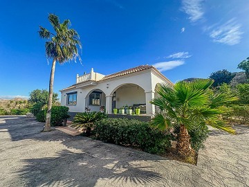 Atemberaubende moderne Villa in L'Alcoraia 18 Minuten zum Strand