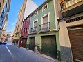 Large house with garages to reform in the centre of Villena in Alicante Property