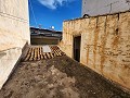 Large house with garages to reform in the centre of Villena in Alicante Property