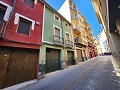 Large house with garages to reform in the centre of Villena in Alicante Property