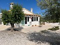 Maison de campagne avec 3 chambres et 2 salles de bains in Alicante Property