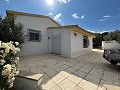 Maison de campagne avec 3 chambres et 2 salles de bains in Alicante Property