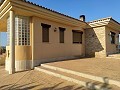 Uitstekende villa vlakbij Yecla in Alicante Property