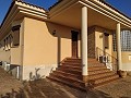 Uitstekende villa vlakbij Yecla in Alicante Property