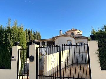 Mooie villa met 3 slaapkamers en 2 badkamers