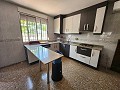 Belle maison avec plan ouvert au dernier étage à distance de marche de Villena in Alicante Property