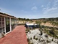 Villa met 2 slaapkamers (mogelijk 3 slaapkamers) met een spectaculair uitzicht in Alicante Property